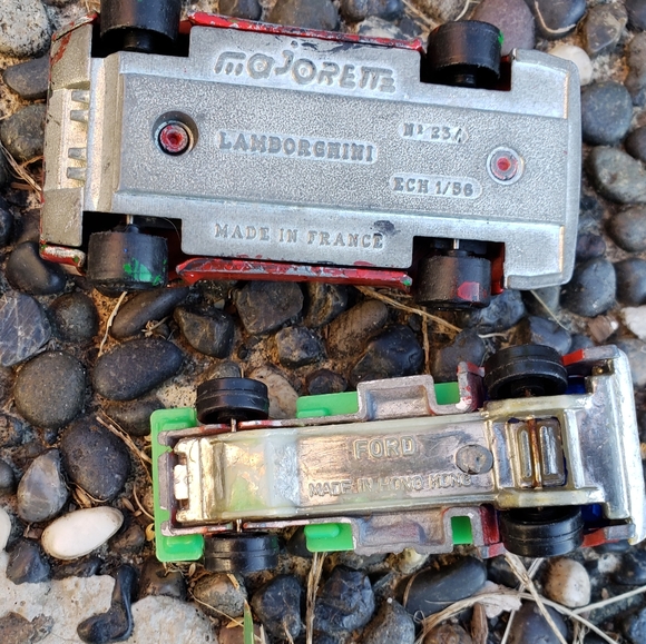 Lot of Two Diecast Classic Vintage Toy Cars, One Lamborghini, and One Ford Truck - Picture 3 of 5